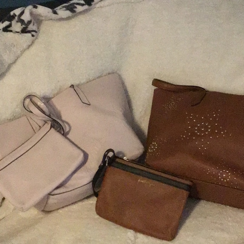 EPIC 3 Large Original Monogram KENDALL& KYLIE JENNER TOTES w/small makeup bag